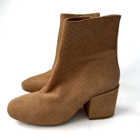 Free People Nicola snake embossed tan sand color size 8 US / 38 block heel - Picture 2 of 13